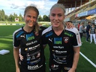 Paula Auvinen (vas) löysi Ella-Rosa Huuskon (oik) pään kaksi kertaa laadukkaalla keskityksellä pilkun tienoilta ja Eltsu viimeisteli näistä 2-2 ja 3-2 maalit.